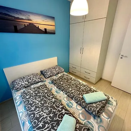 Marina 2 Bedrooms&parking ソフィア